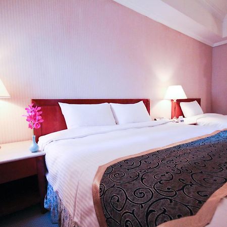 Grand Boss Hotel Yilan Pokoj fotografie